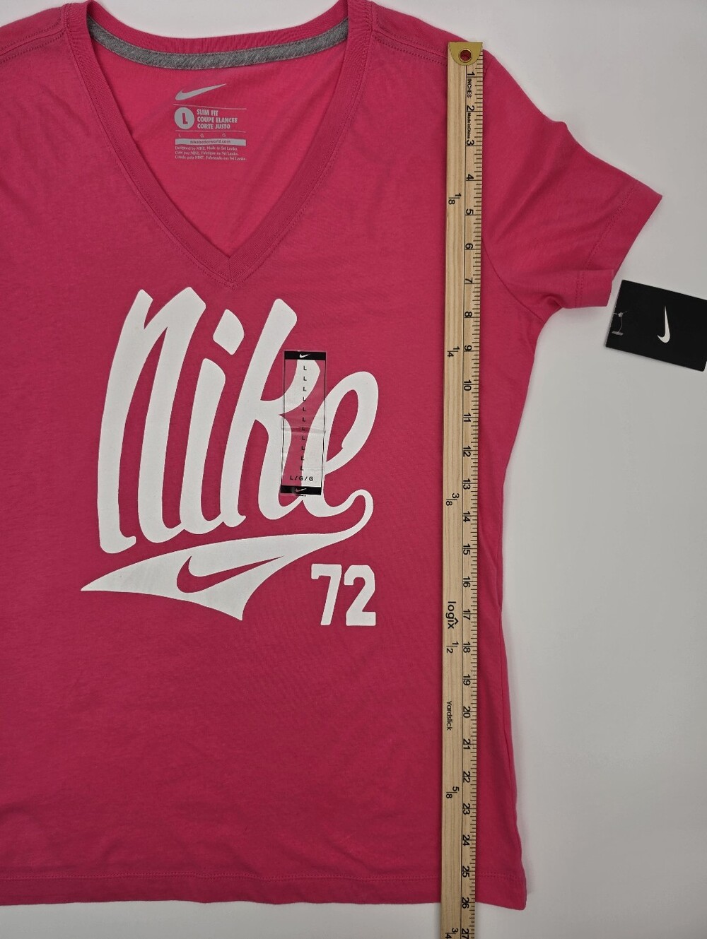 NWT Nike Women’s Large Pink V Neck Graphic Tee Slim Fit Casual Activewear Shirt - Picture 13 of 13